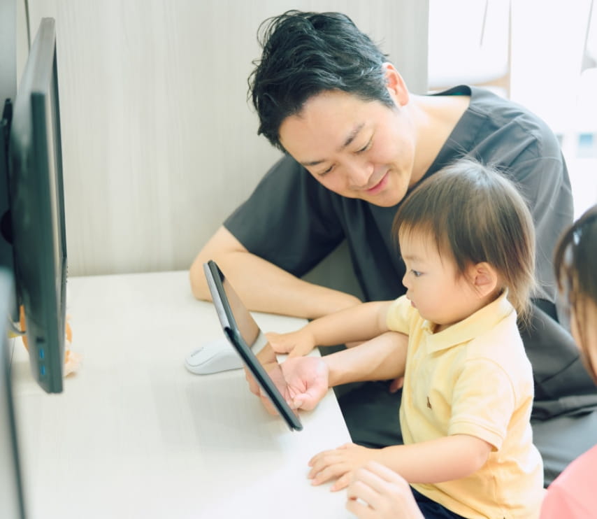 こばやし歯科医院の小児歯科治療の様子